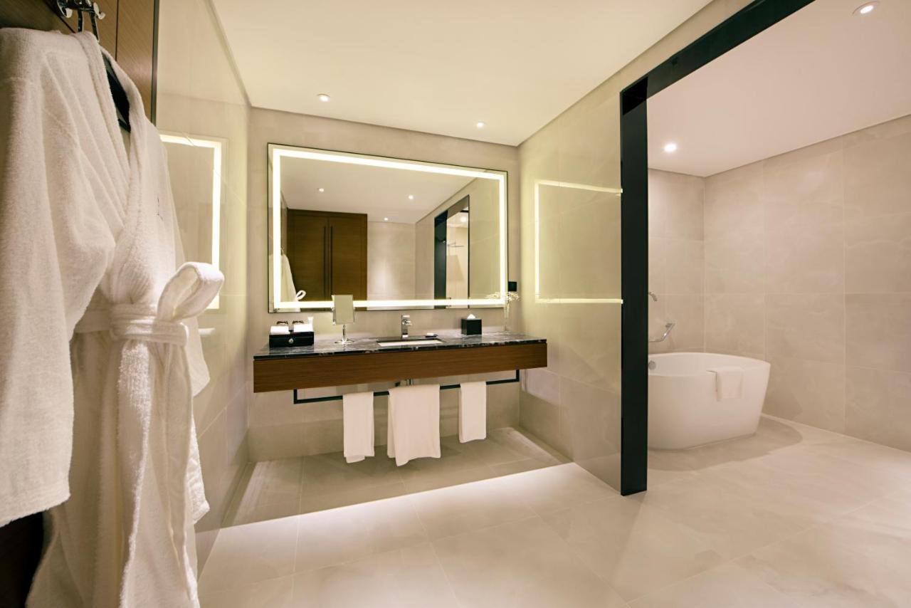 Asiana Grand Hotel Dubai Exterior photo Bathroom